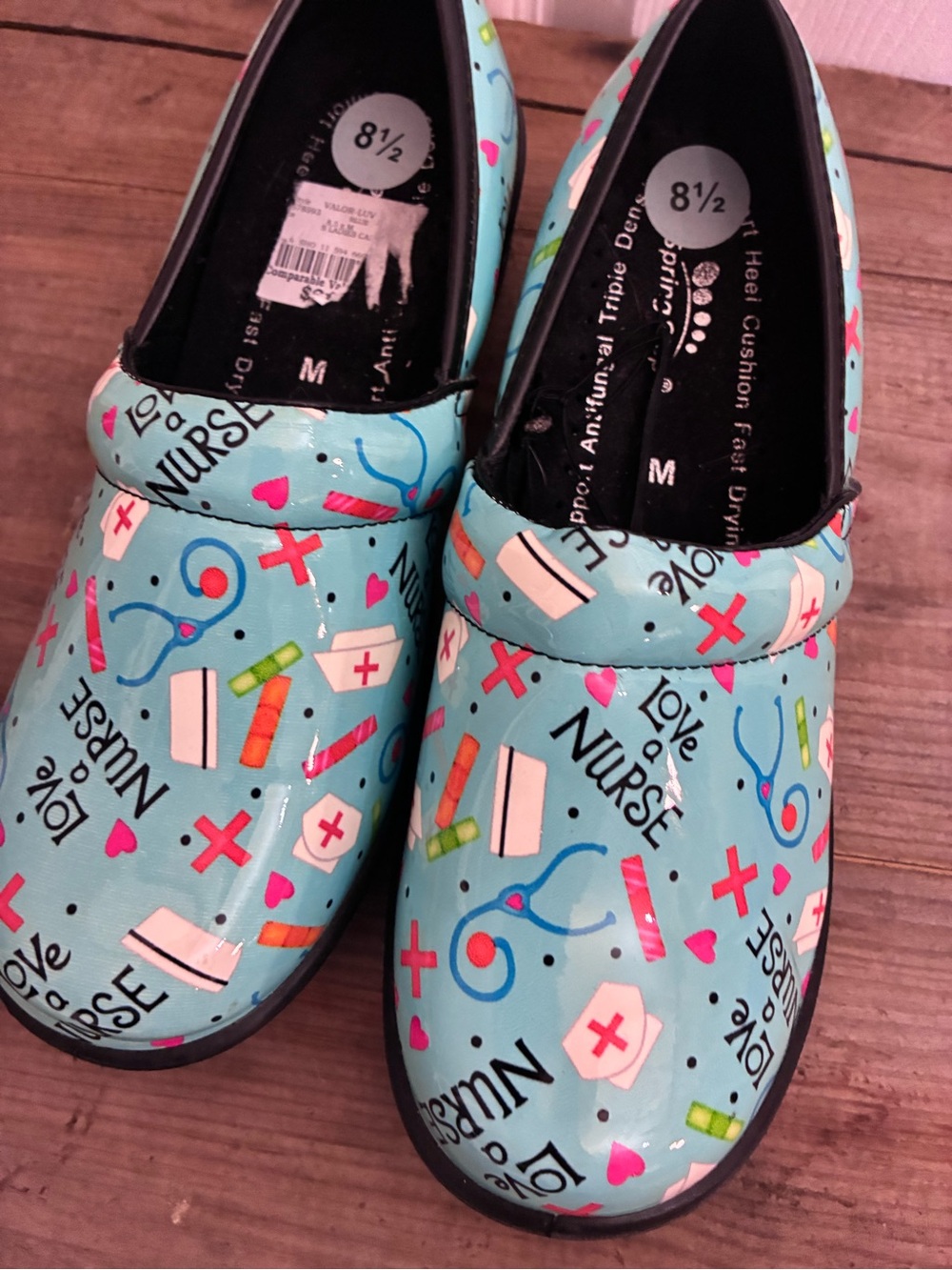 Nurse clogs